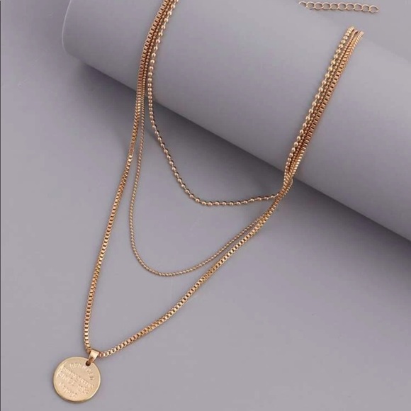 Gorgeous Pendant Charm Triple Layer Box & Ball Chain Gold three layered necklace - Picture 3 of 5